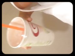 ცხელი ევრო chick იღებს მისი როგორც და pussy pummeled
